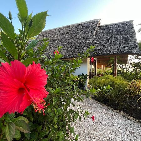 Kidoti Bay Hotel Exterior photo