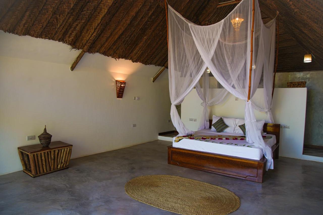 Kidoti Bay Hotel Exterior photo