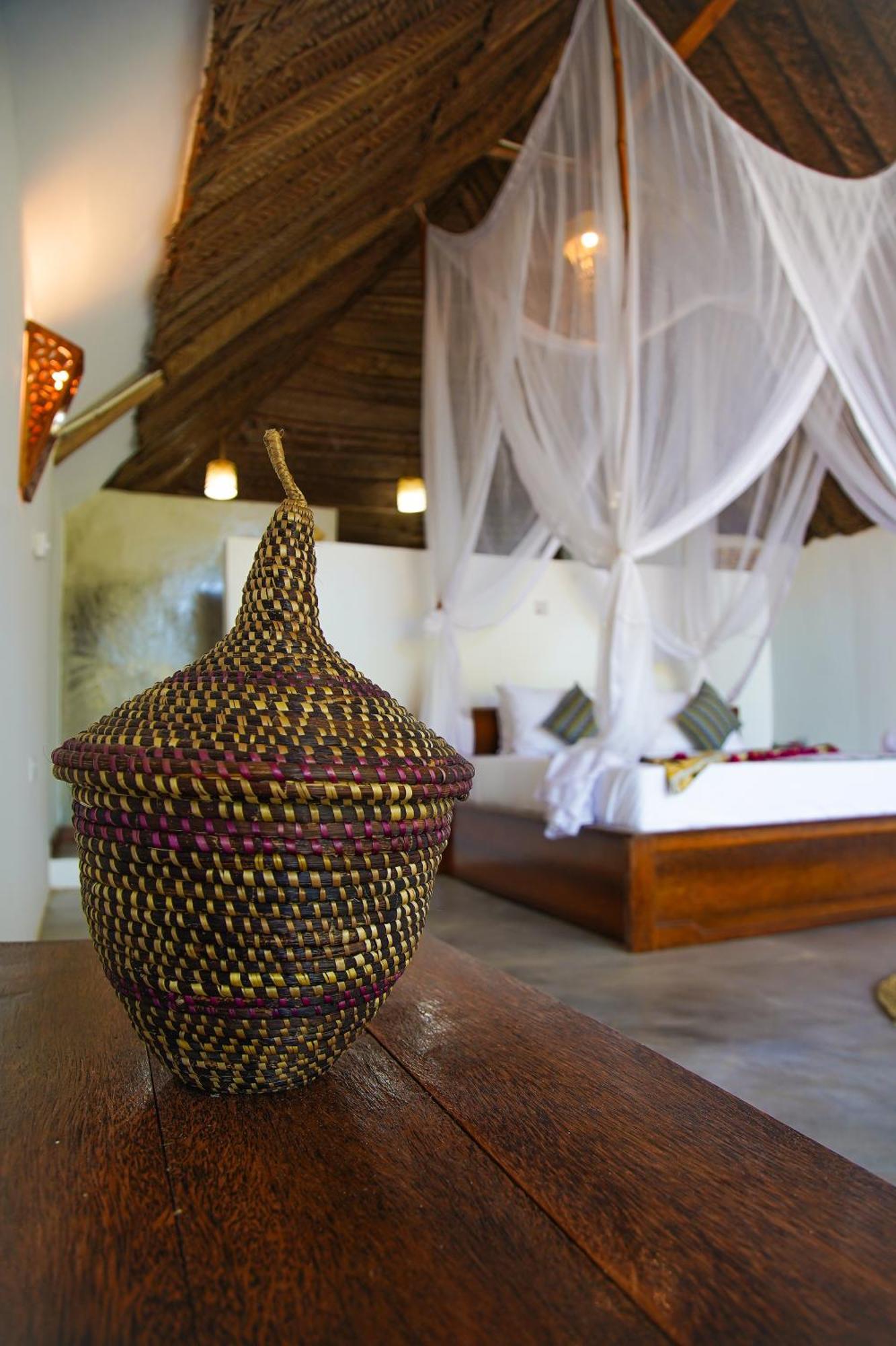 Kidoti Bay Hotel Exterior photo