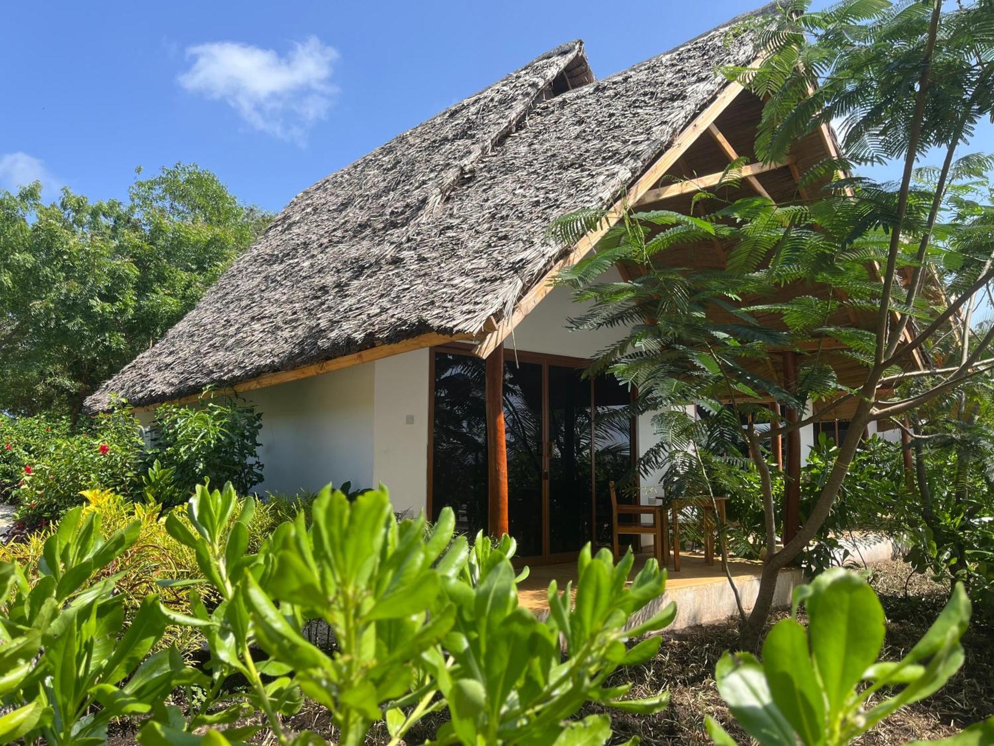 Kidoti Bay Hotel Exterior photo